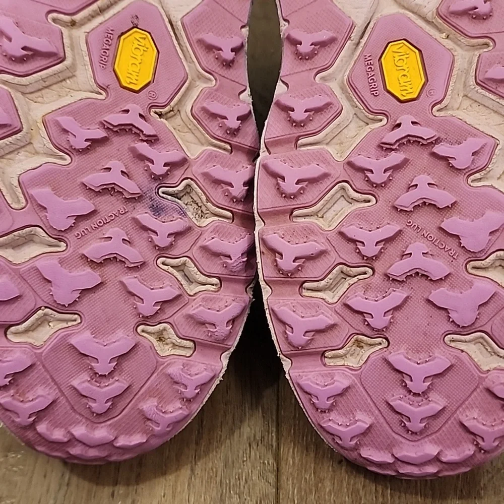HOKA Scapegoat 5 Wide Trails Sneaker Shoe Vibram Sole Casual Women's size 8.5D